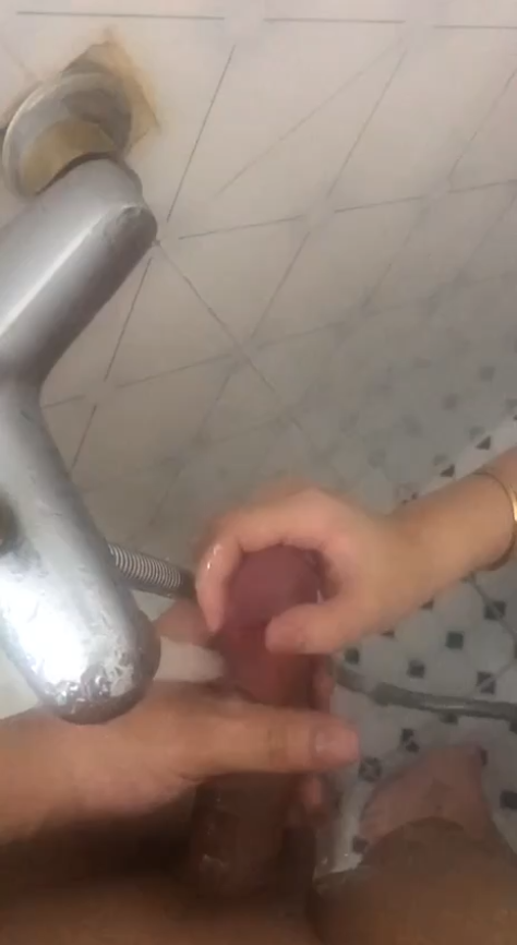 Ngentot di Kamar Mandi