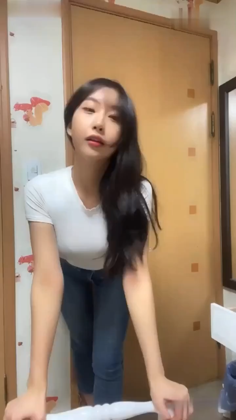 Ngentot Pelatih Fitness Cewek Seoul yang Hot